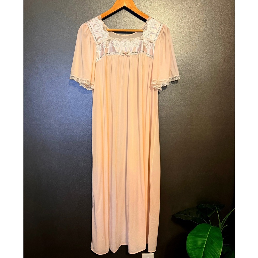 Shadowline Nightgown Women Medium Peach Excellent Vintage Lace Trim Maxi Gown